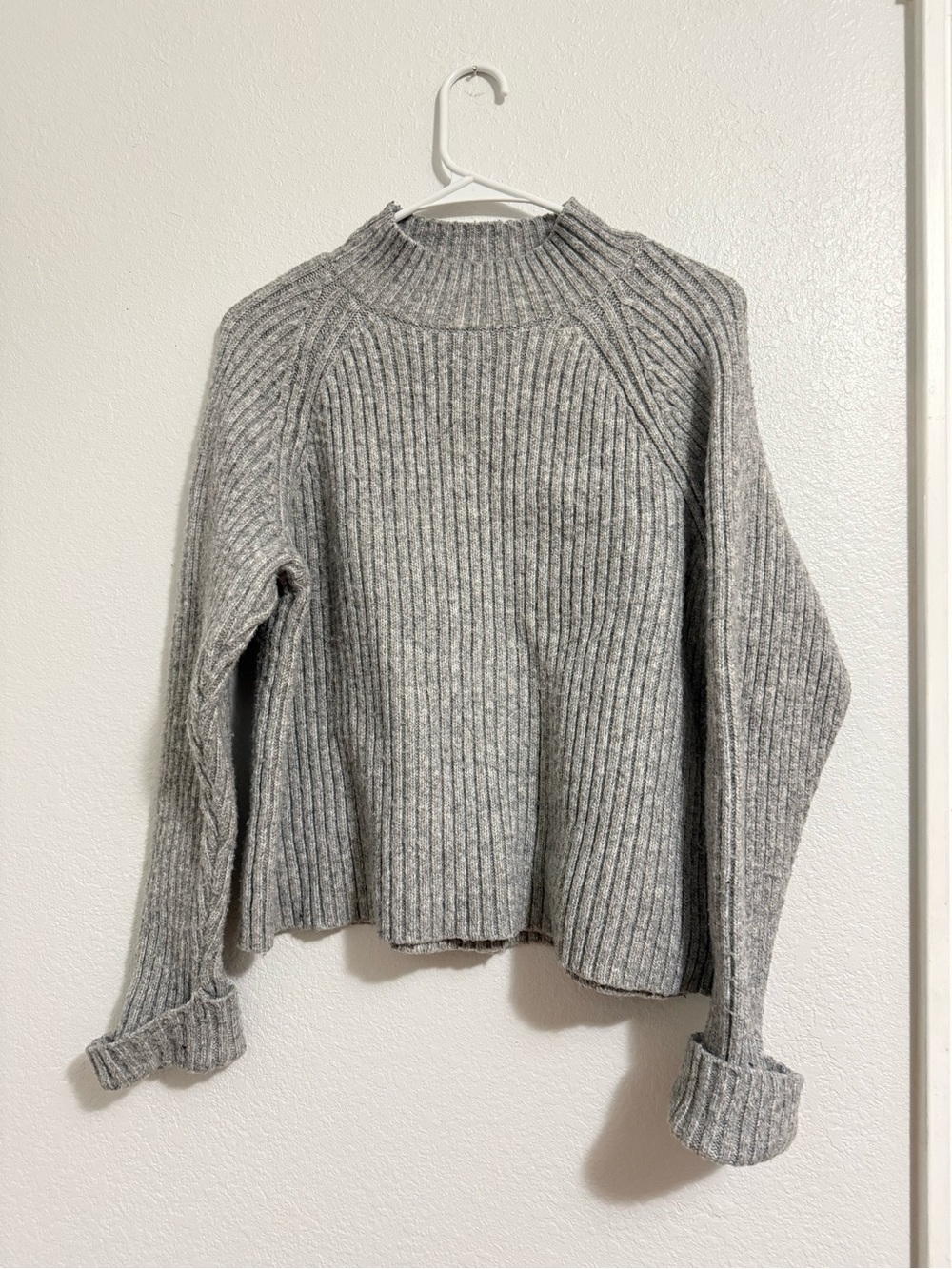 Time and Tru Heather Gray Ribbed Mock Neck Sweater